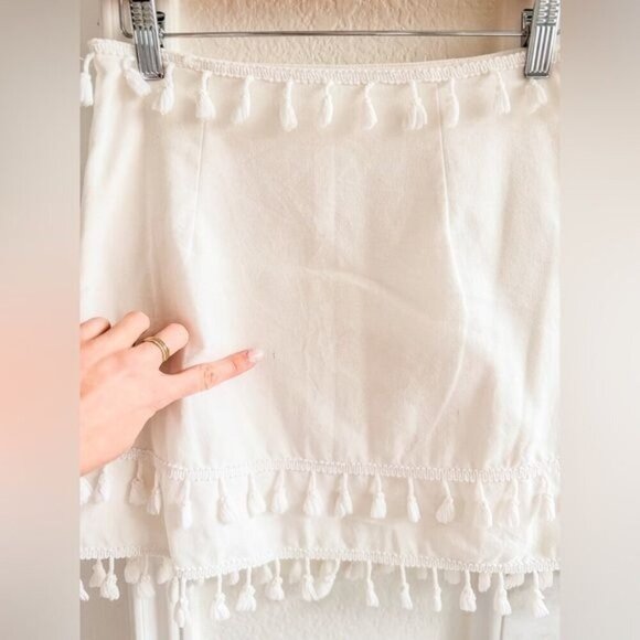 White Mini Skirt Size Small with Tassels - Picture 16 of 16